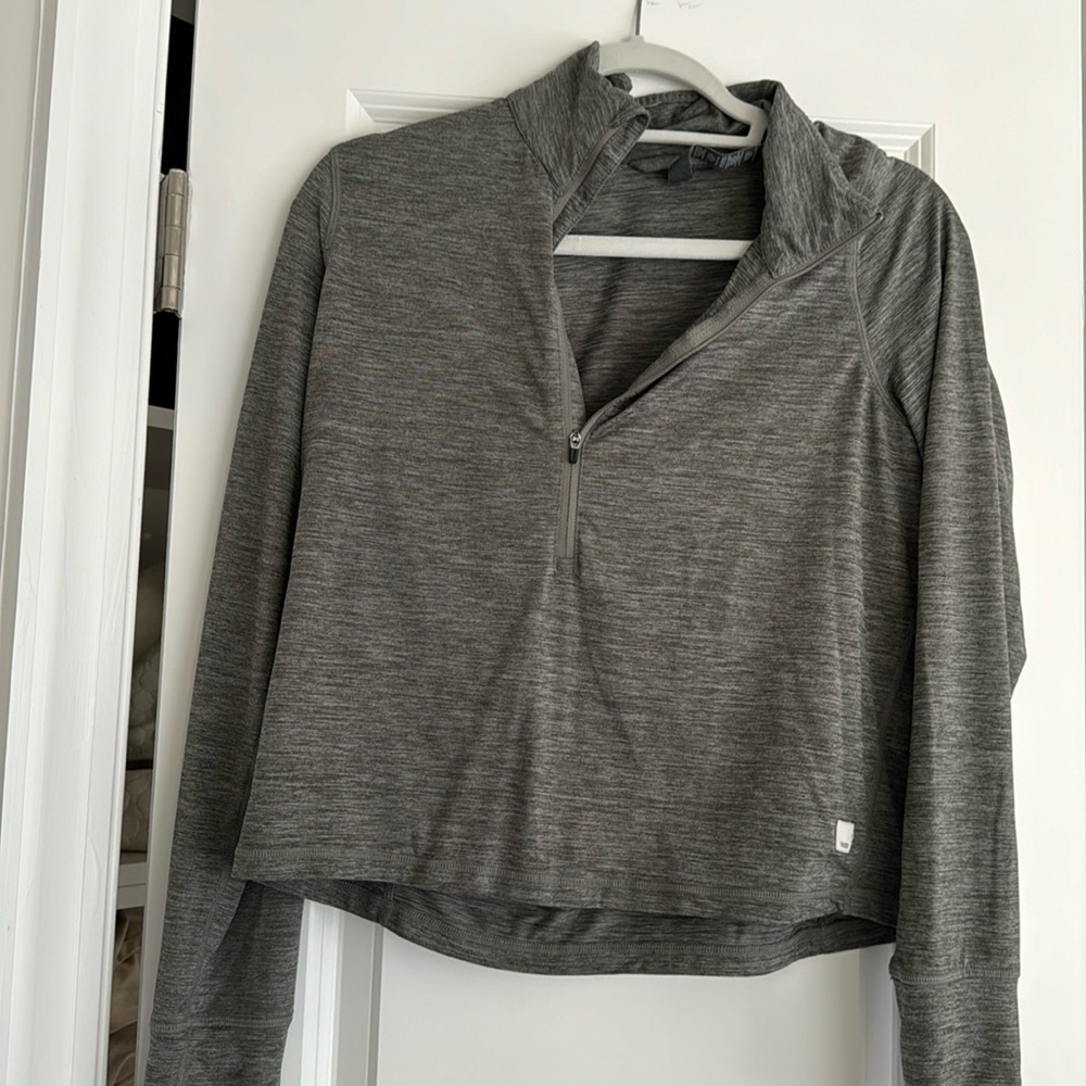 Vuori Crescent Half Zip Cropped Pullover, Gray, Small